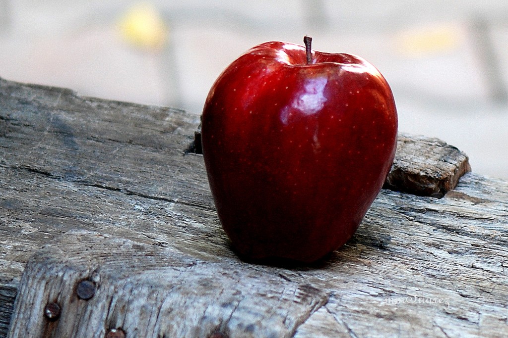 " An apple a say keeps the Doctor away"