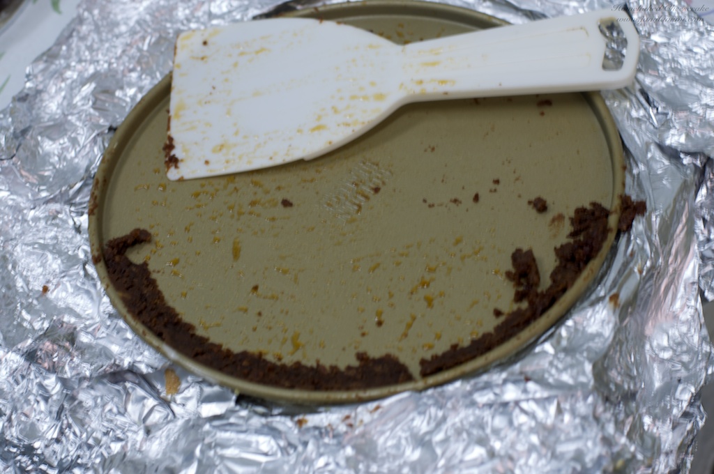 a little bit of the crust left but otherwise the cake is in one piece!