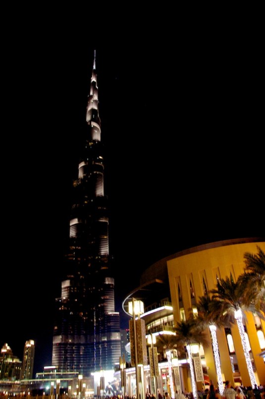 burj khalifa at night